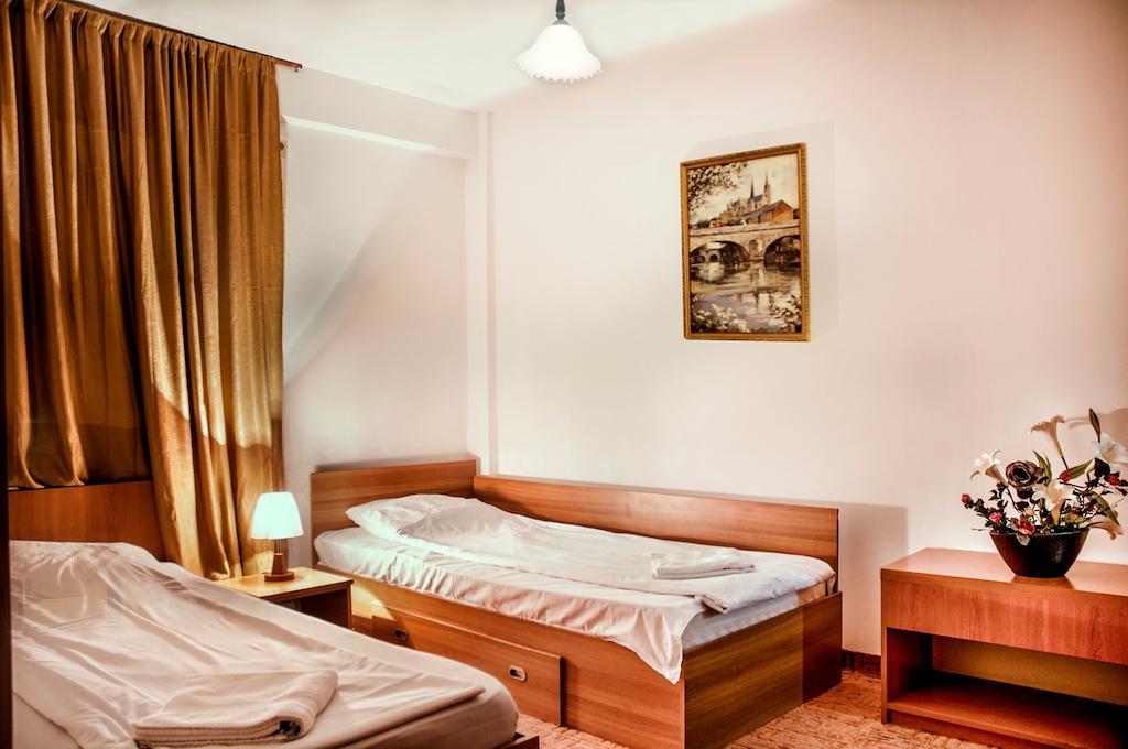 Hotel Stars Bucharest Room photo